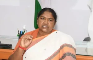 ఆధునిక వ్యవసాయ పద్ధతులతో అధిక ఆదాయం సాధించాలి: మంత్రి సీతక్క