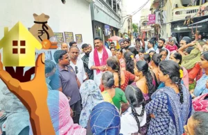 ఇందిరమ్మ ఇళ్ల పథకంపై విమర్శలు.. ప్రీలాంచ్ రియల్ ఎస్టేట్ ప్రాజెక్టులా మార్చేశారంటూ ఆరోపణలు