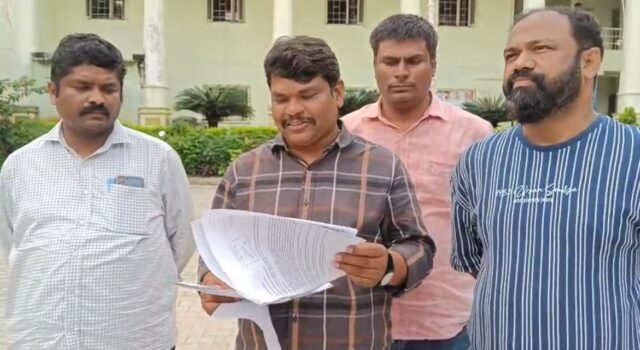 మేడ్చల్ పెద్ద చెరువులో శ్రేయస్ అక్రమ విల్లాలపై చర్యలు తీసుకోండి : ఆకుల సతీష్, నల్ల జయశంకర్ గౌడ్