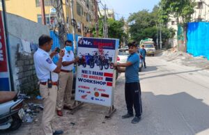 మియాపూర్లో ఫుట్పాత్ ఆక్రమణల తొలగింపు