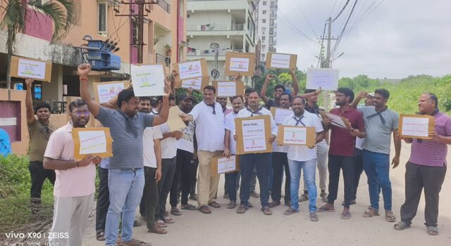 ఆర్టీసీ సువర్ణ వ్యాలీ కాలనీవాసుల శాంతియుత నిరసన