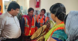 బహదూర్ పల్లిలో పారిశుద్ధ్య కార్మికులపై దాడి
