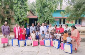 విద్యార్థులకు పాఠ్యా పుస్తకాలు మరియు నోటు పుస్తకాలు పంపిణీ చేసిన గుండ్లపోచంపల్లి మున్సిపల్ మాజీ కౌన్సిలర్ సాయిపేట శ్రీనివాస్