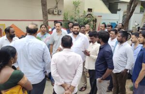 బస్తీలో పర్యటించిన బీజేపీ మేడ్చల్ అర్బన్ జిల్లా కార్యదర్శి చెరుకుపల్లి భరత్ సింహ రెడ్డి